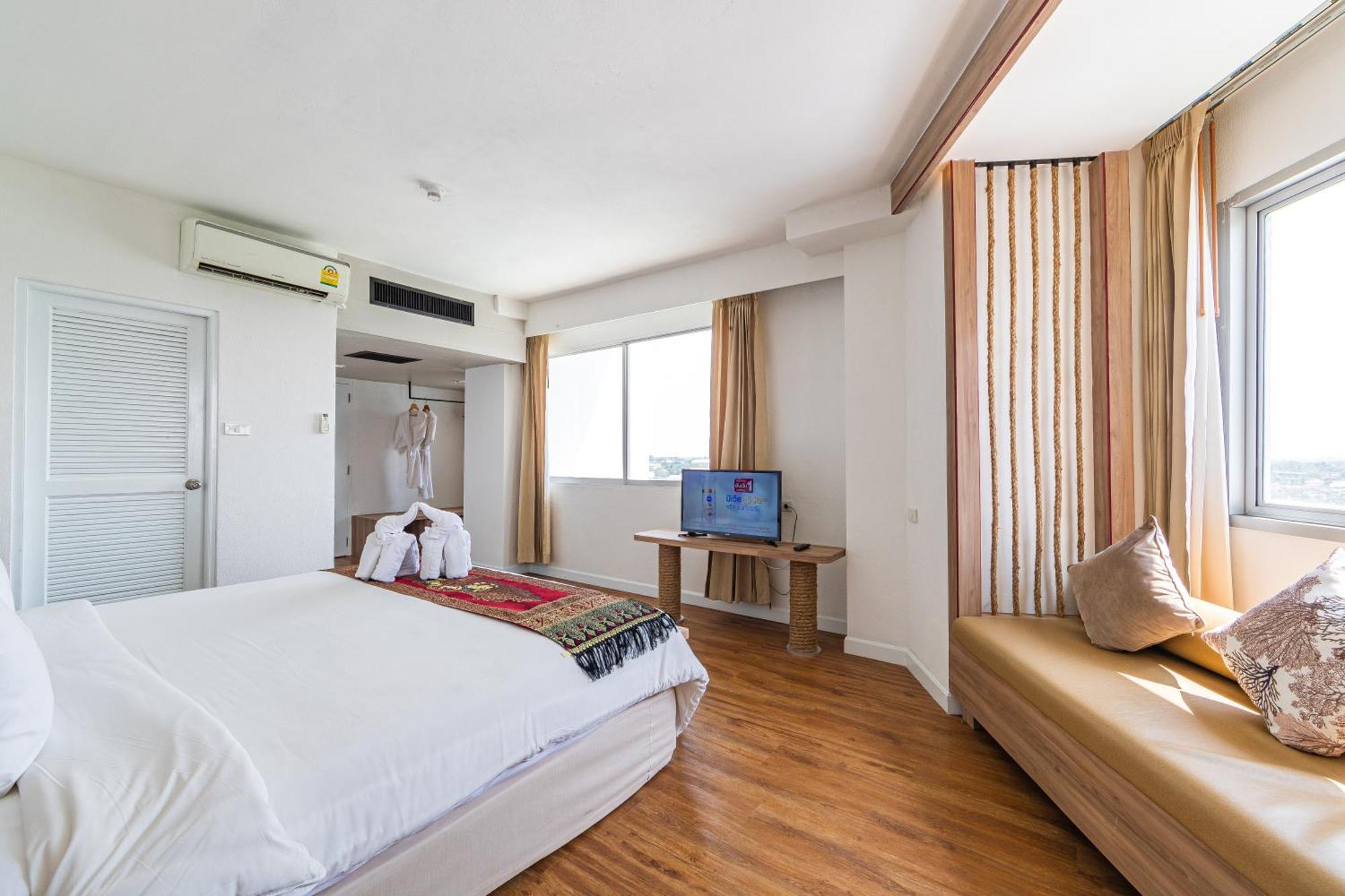 Thong Tarin Hotel Surin Exterior foto