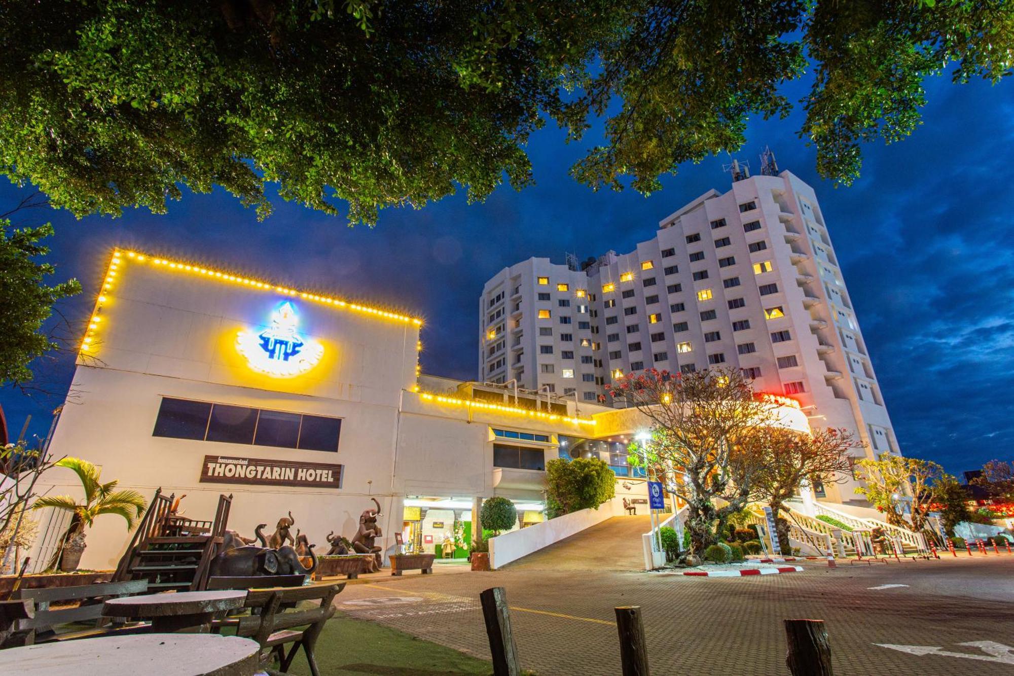 Thong Tarin Hotel Surin Exterior foto