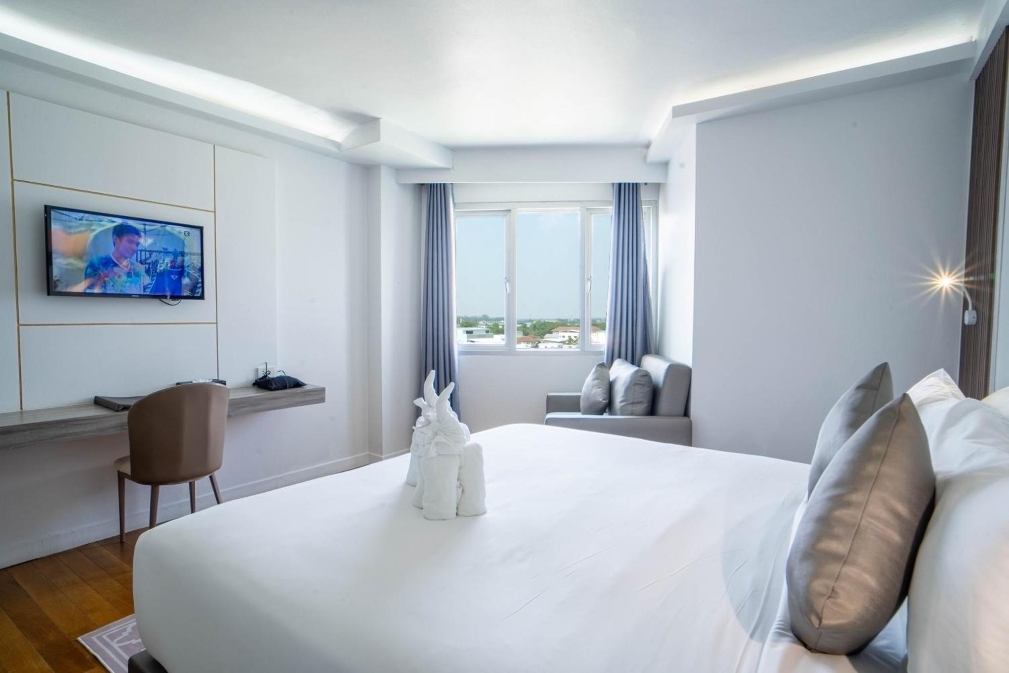 Thong Tarin Hotel Surin Exterior foto