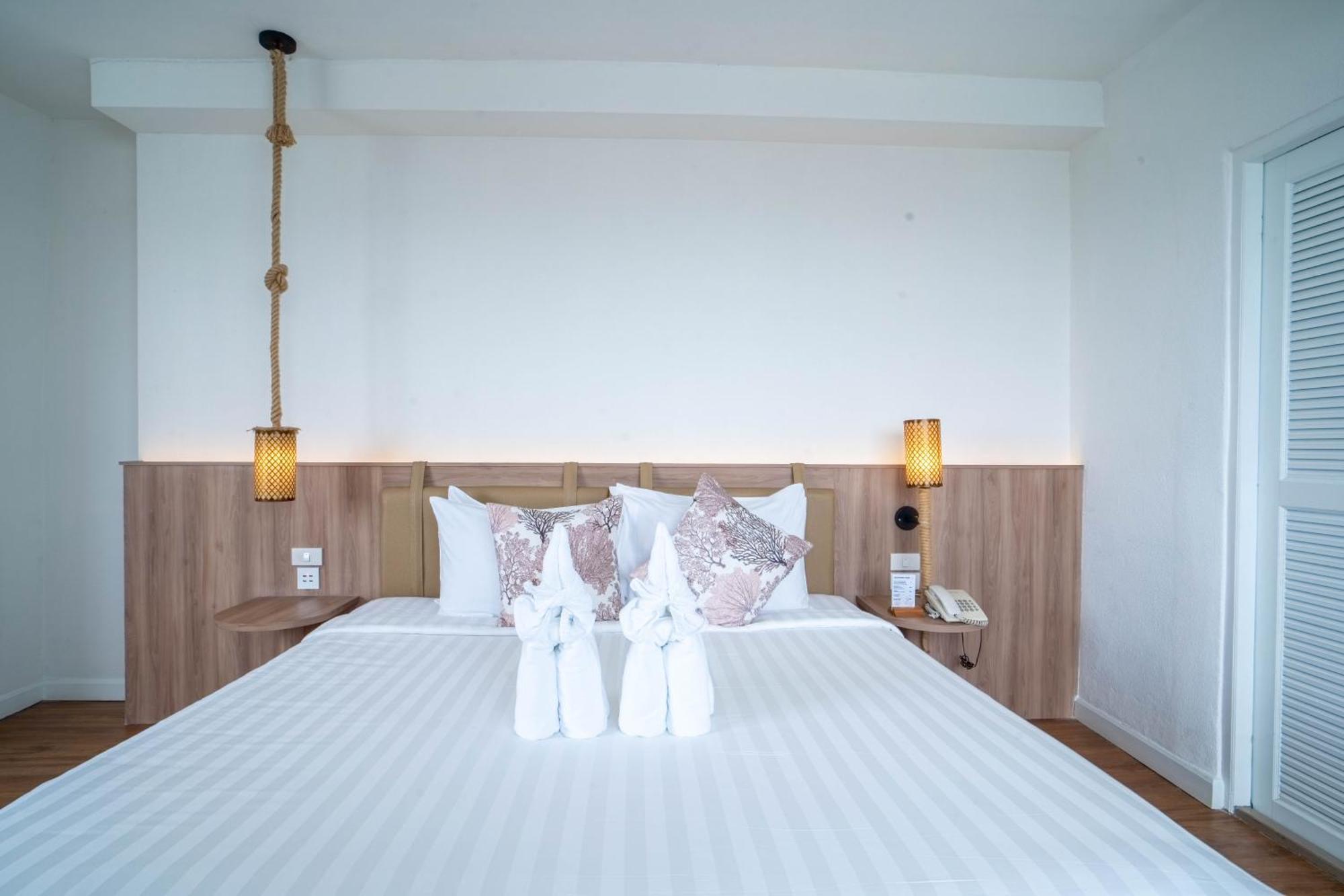 Thong Tarin Hotel Surin Exterior foto